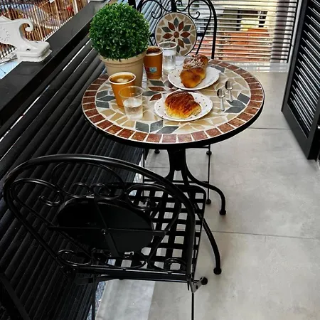 Cozzolino House's Nocleg ze śniadaniem 4*